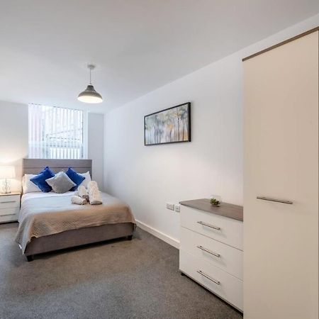 A Modern Apartment In Preston City Centre Extérieur photo