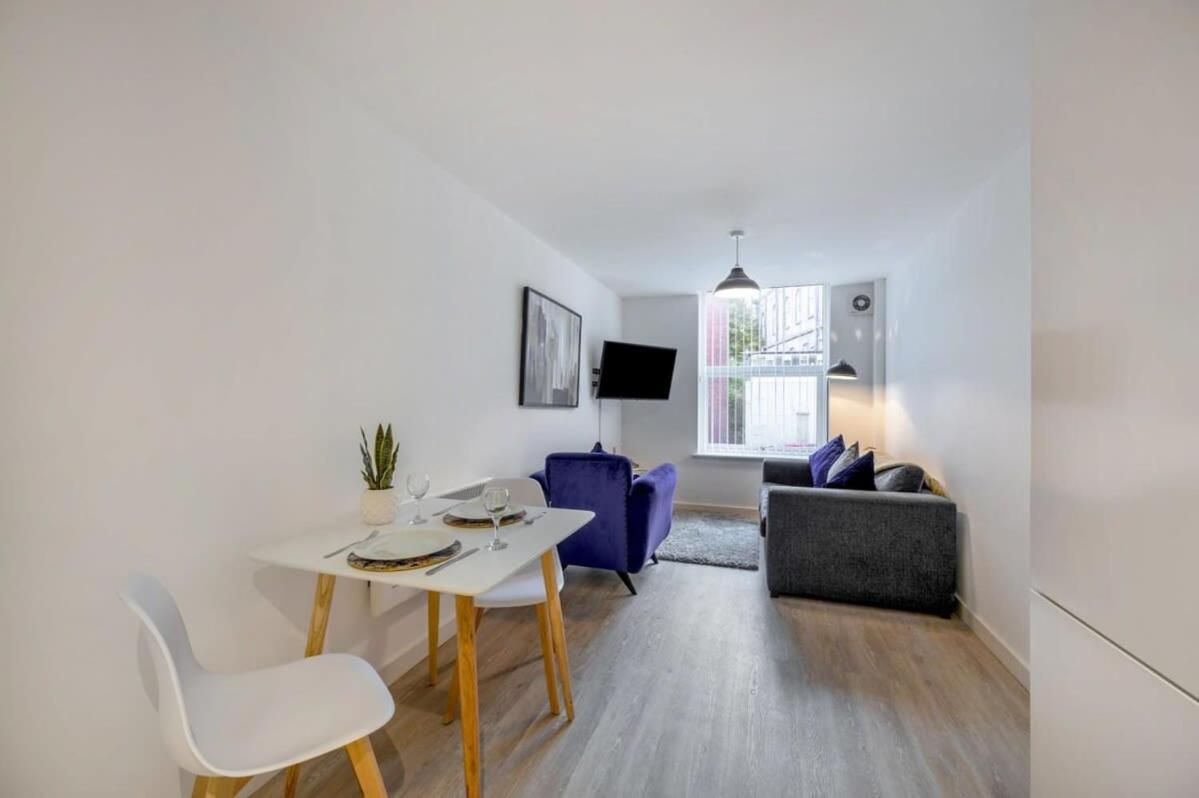 A Modern Apartment In Preston City Centre Extérieur photo