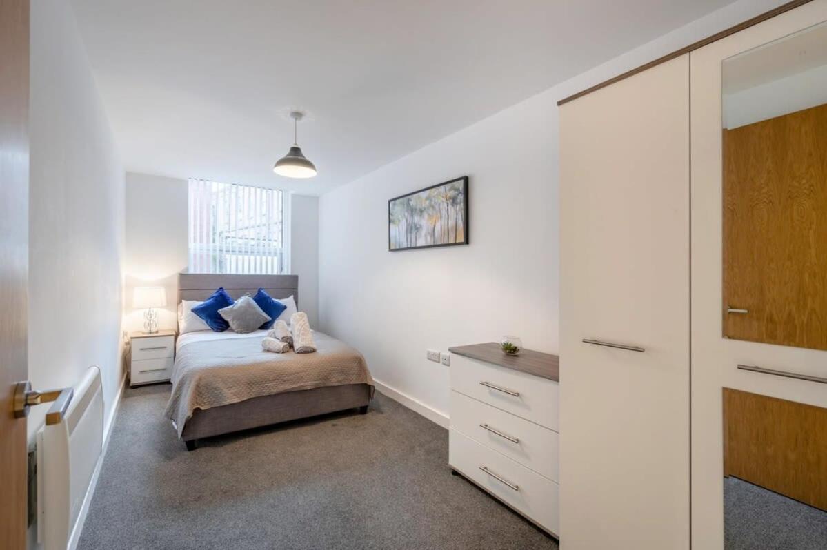 A Modern Apartment In Preston City Centre Extérieur photo